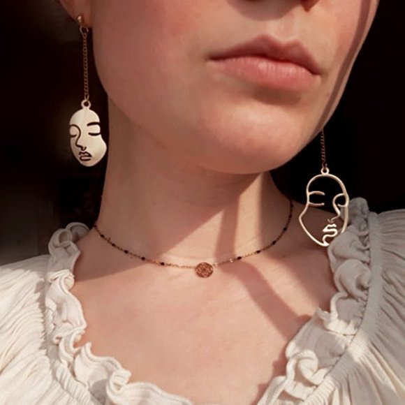 NEW Unique Abstract Hallow Face Asymmetric Stud Chain Drop Dangle Earrings GOLD - Picture 8 of 9